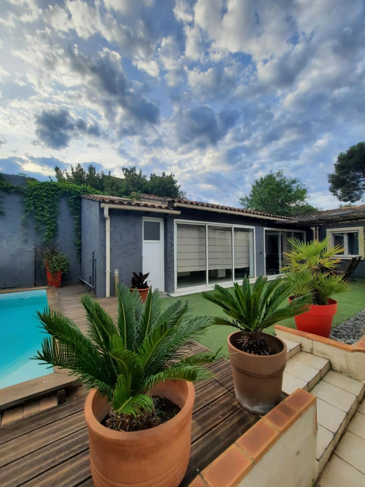 Maisonnette charmante avec piscine privative La Garde  Extérieur photo
