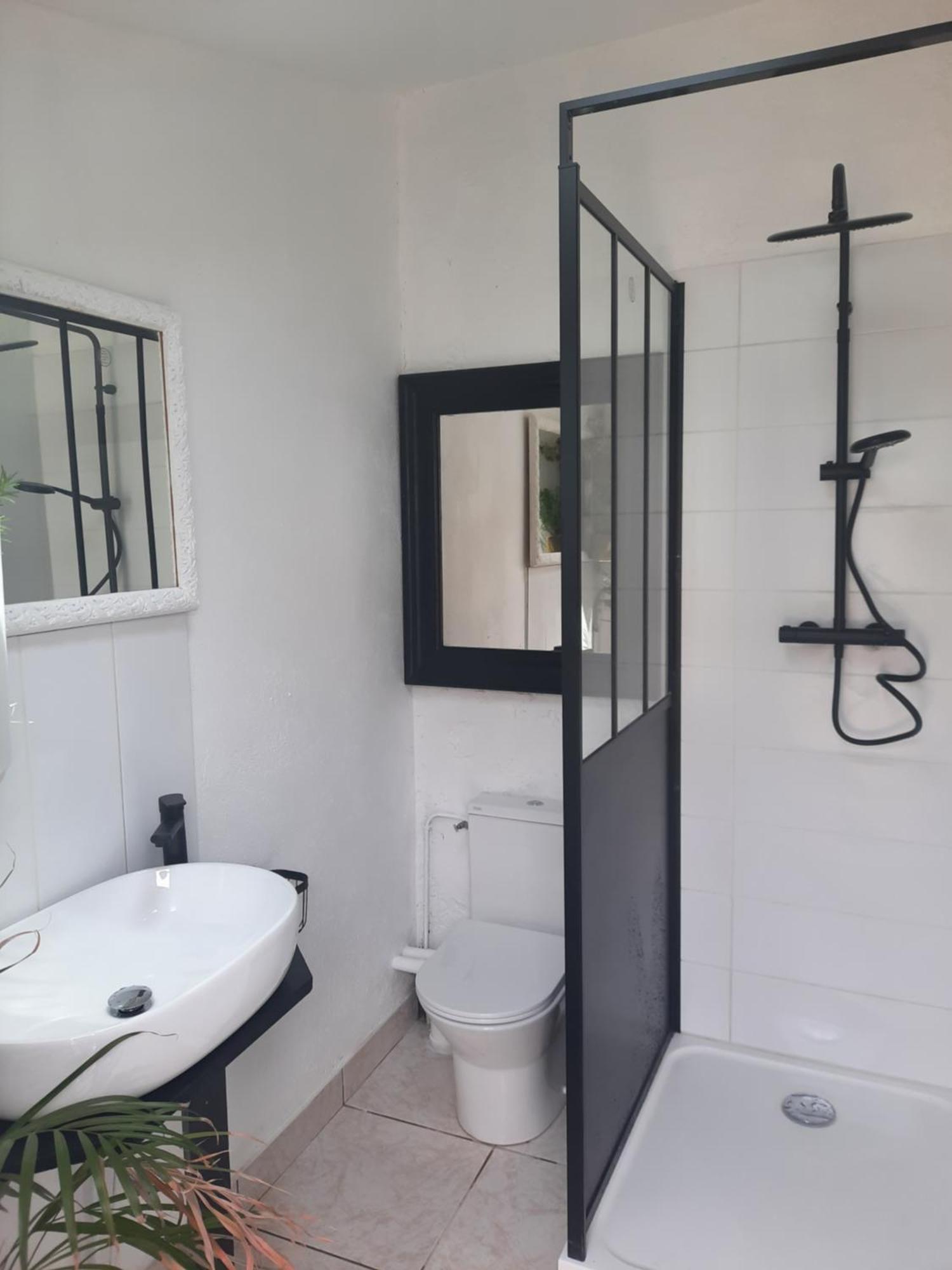 Maisonnette charmante avec piscine privative La Garde  Extérieur photo