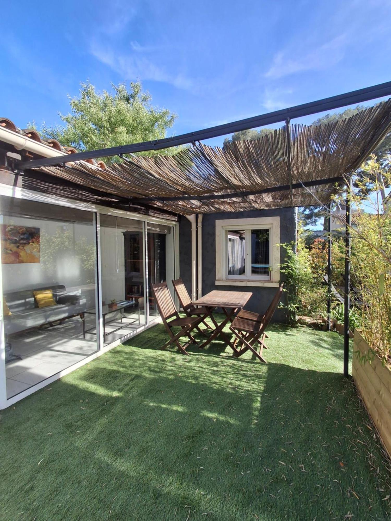 Maisonnette charmante avec piscine privative La Garde  Extérieur photo