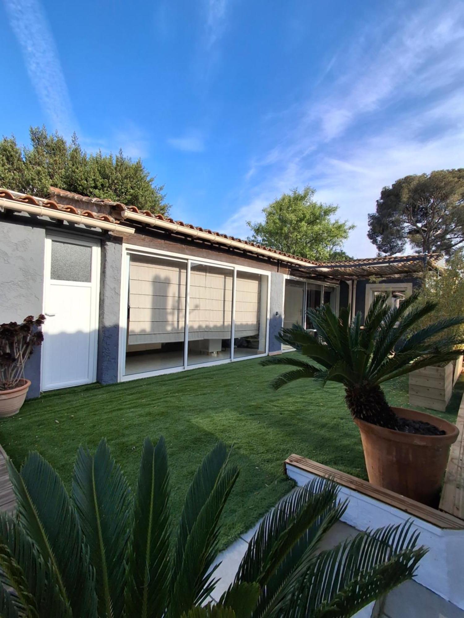 Maisonnette charmante avec piscine privative La Garde  Extérieur photo